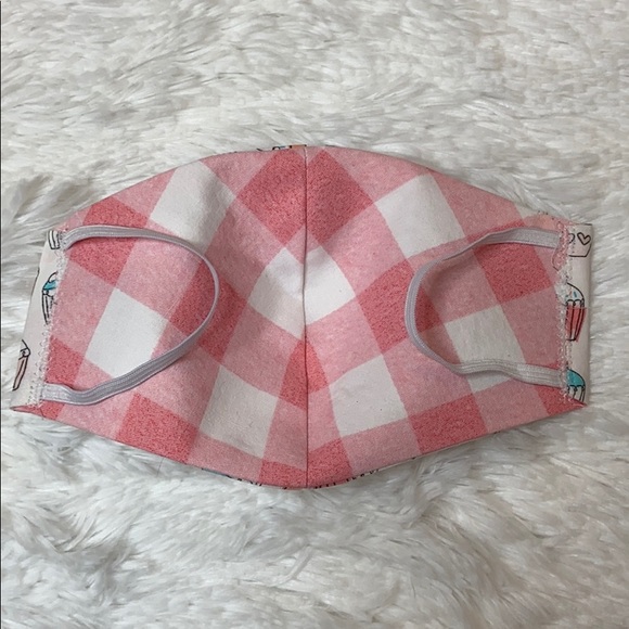 HANDMADE Cupcake Face Mask - Picture 2 of 5